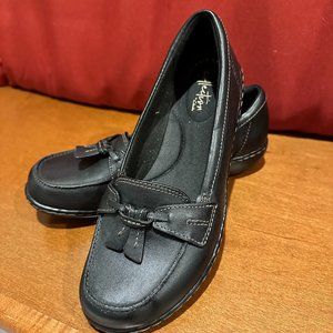 Clarks Black Ashland Bubble Slip-on Loafers, Size 7.5 M